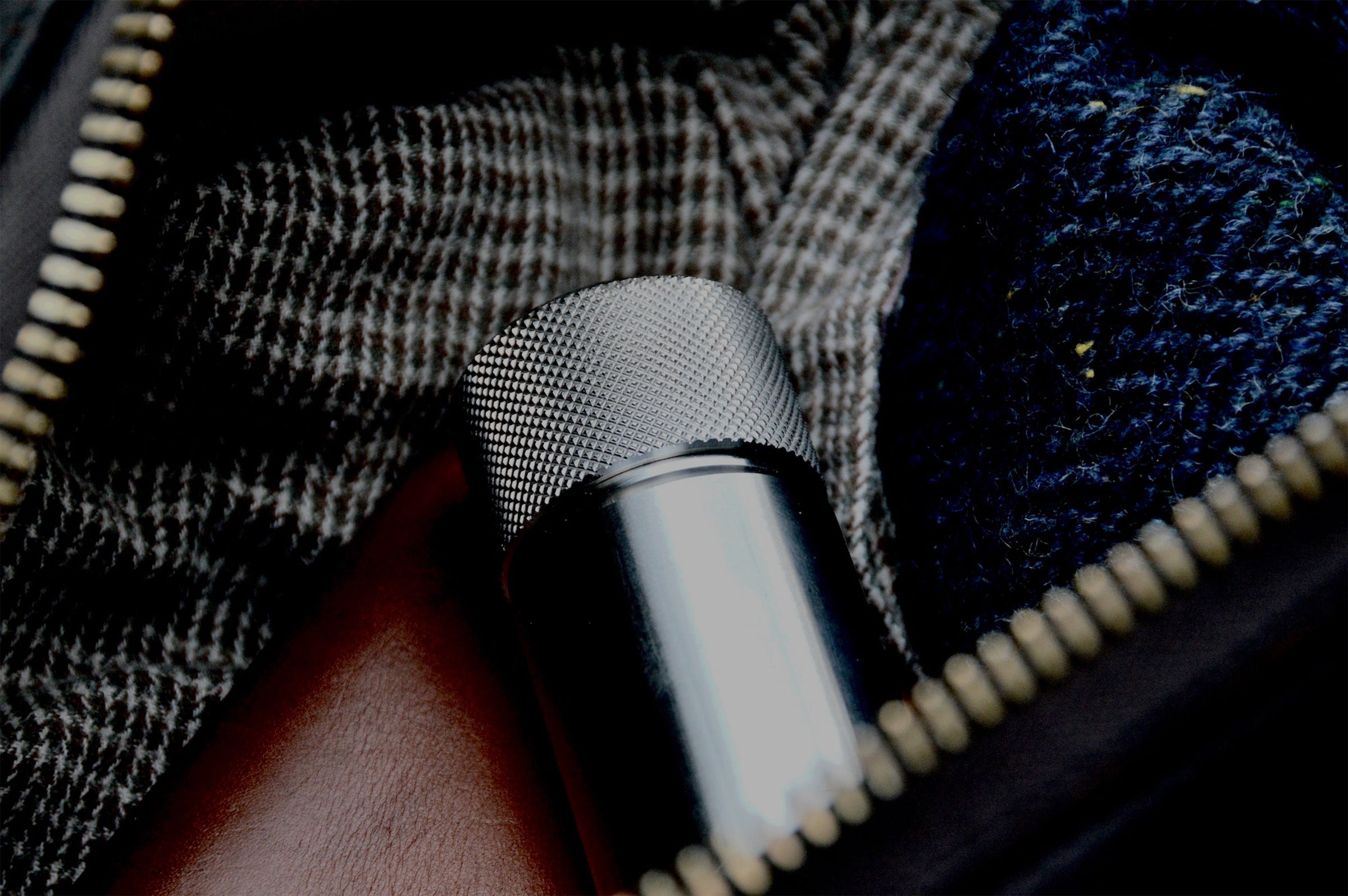 Projects: Hip Flask - WINGBACK