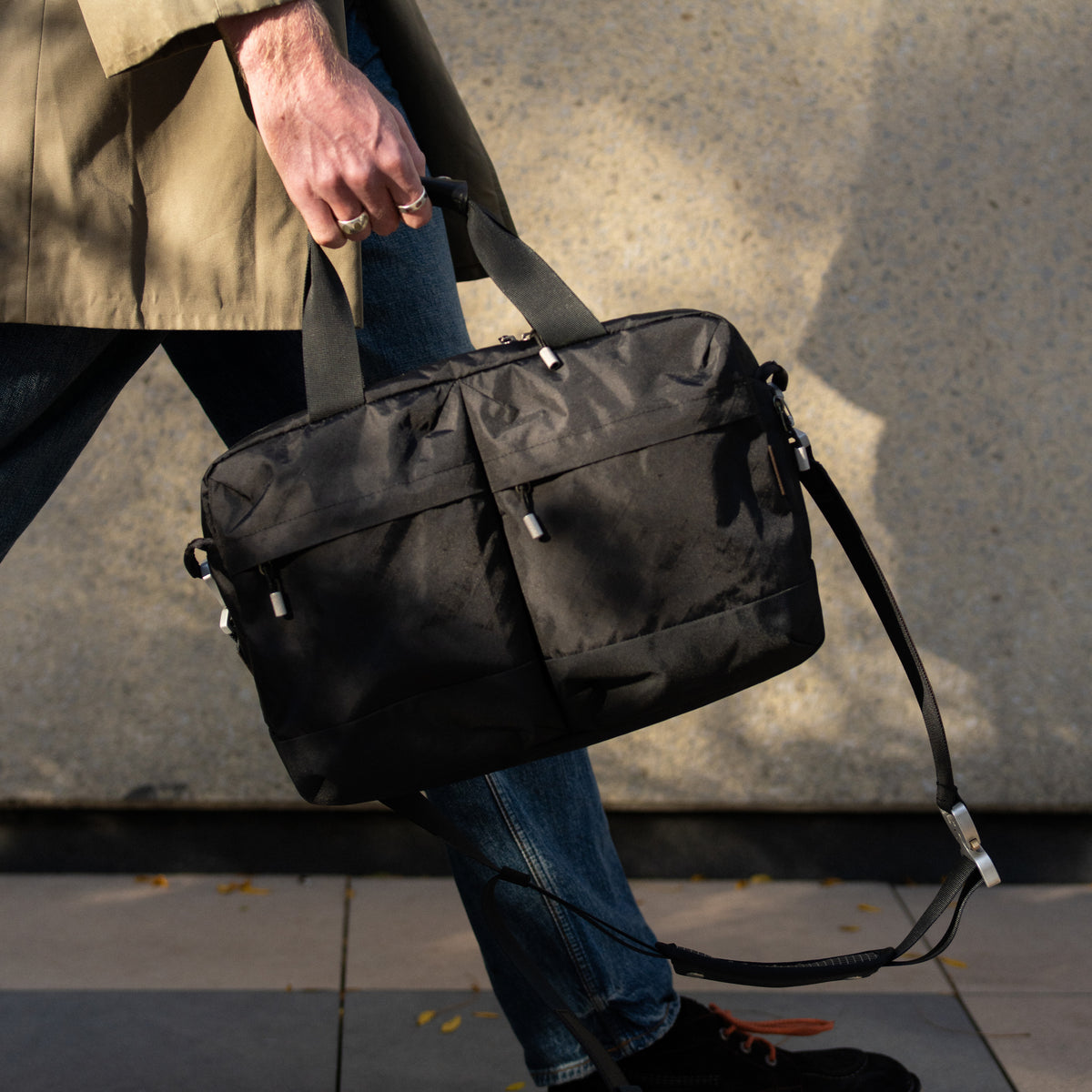 Messenger 001 by Wingback