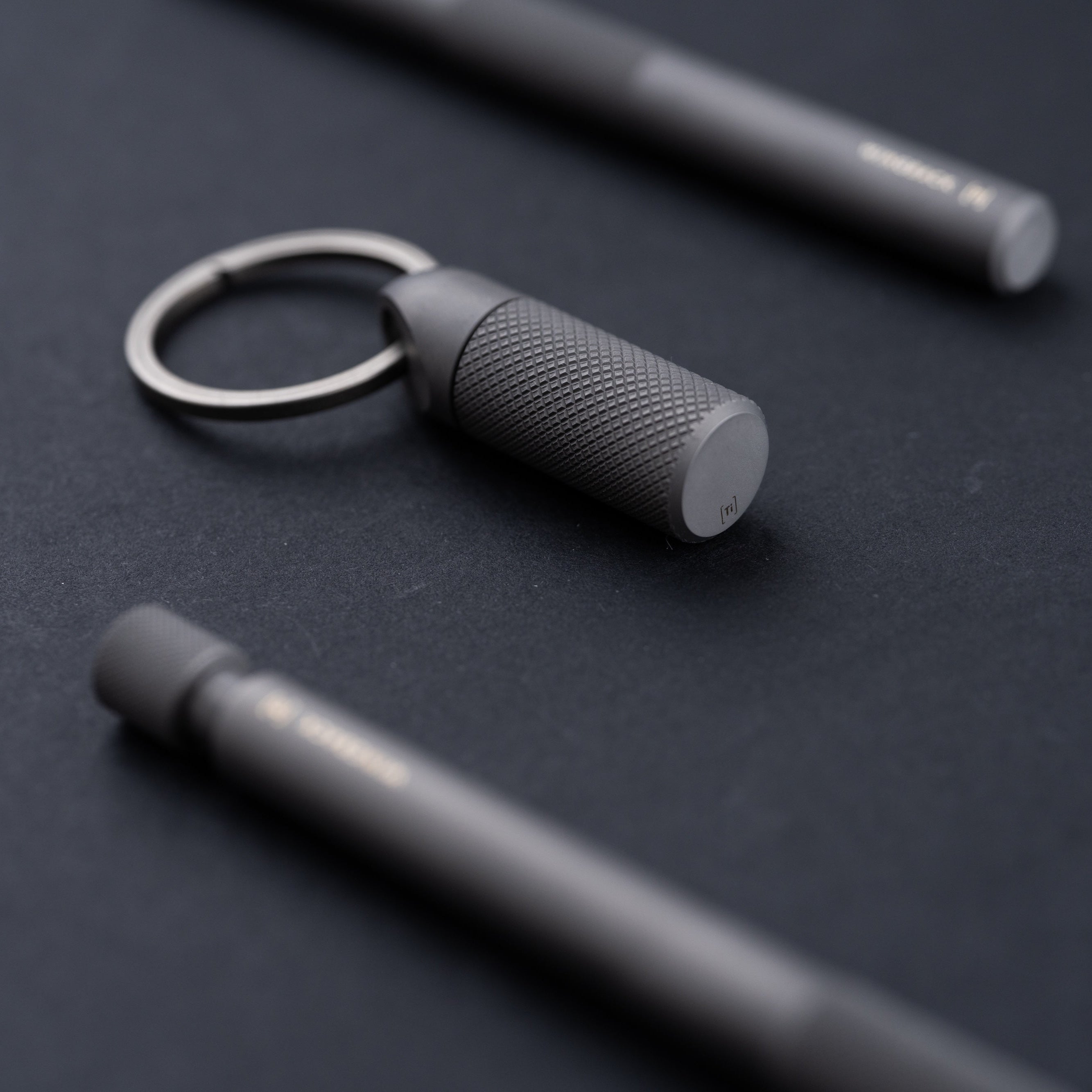 Key Cache - Matte Titanium