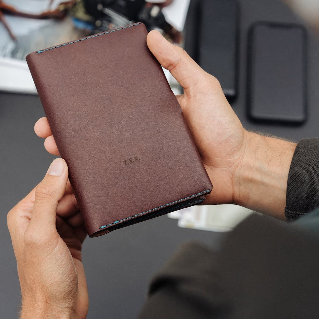 Winston Travel Wallet - Chestnut