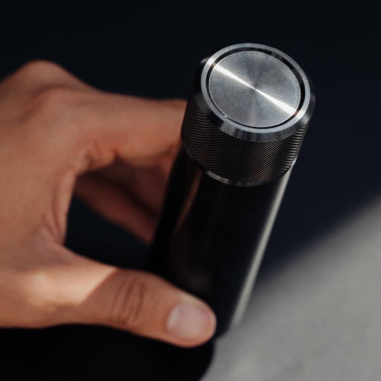 100ml Hip - Black Steel made in England by Wingback.