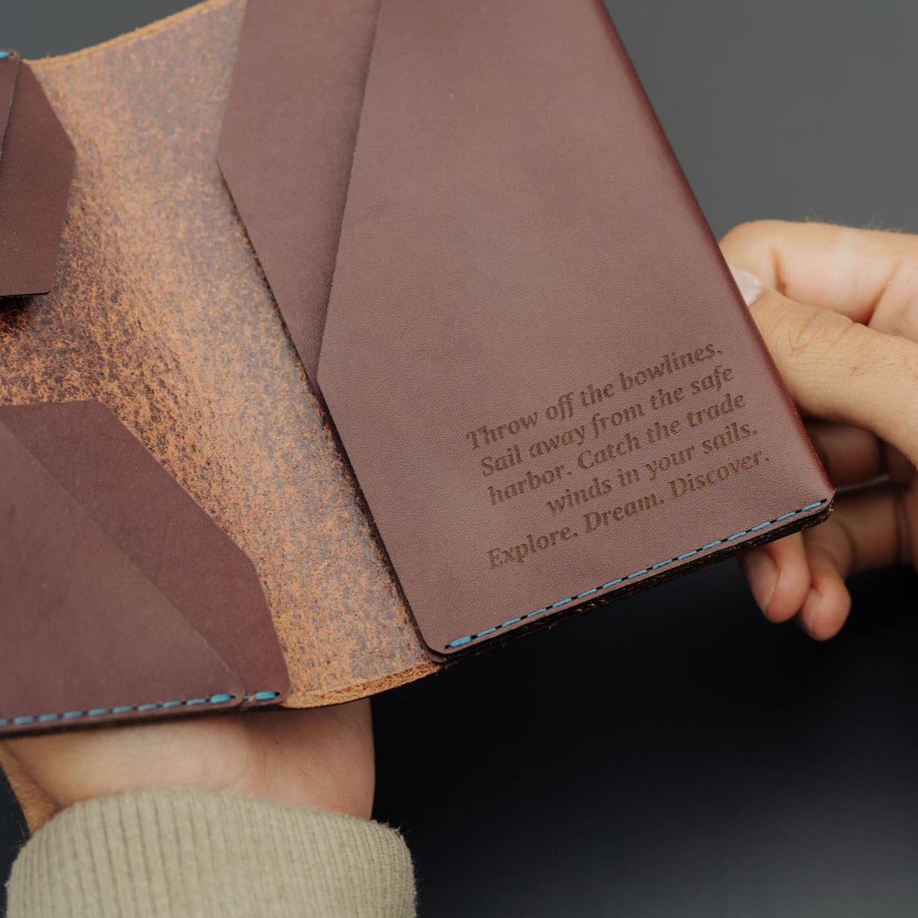 Winston Travel Wallet - Chestnut