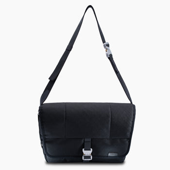 Messenger003 by Wingback