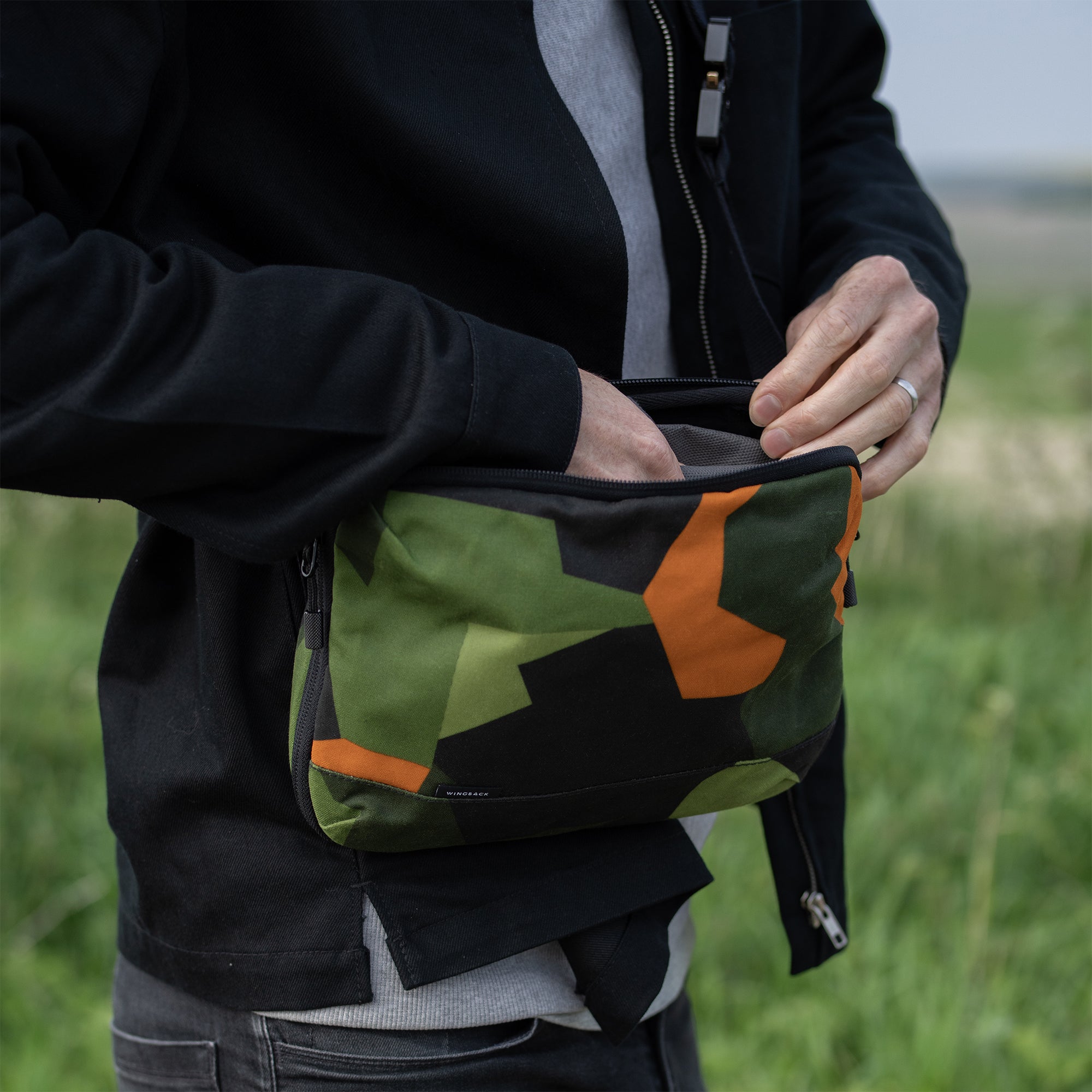 Everyday Sling 2.5L Dazzle Cam