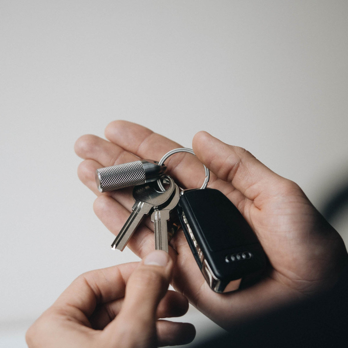 Titanium Key Cache On keychain